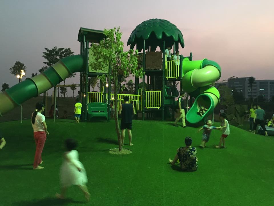 Cỏ nhân tạo lót công viên - khu vui chơi